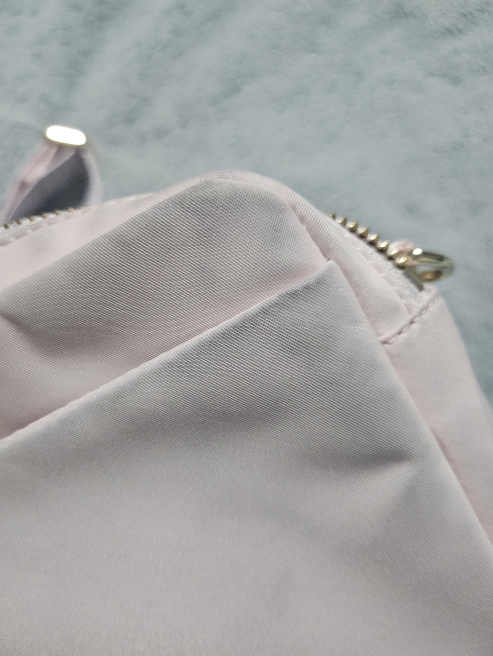 lululemon athletica Light Pink Crossbody Bag with Wide Strap - Picture 4 of 10